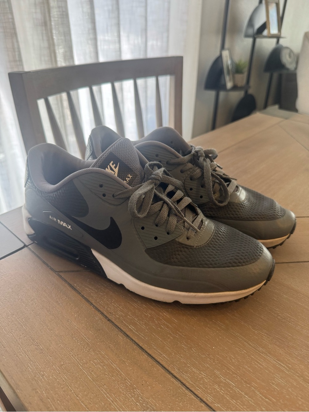 Nike Menās Air Max Golf Sneakers - Grey, Black, & White